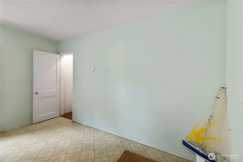 Property photo for 12447 2nd Avenue Sw, Burien photo 8