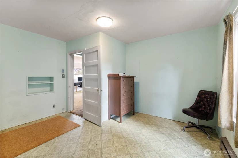 Property photo for 12447 2nd Avenue Sw, Burien photo 9