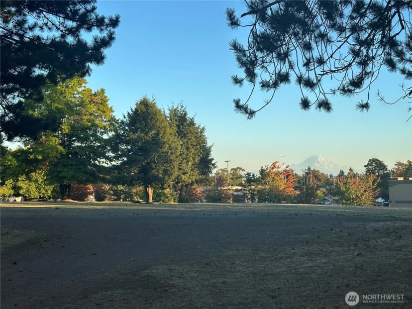 Property photo for 12447 2nd Avenue Sw, Burien photo 23