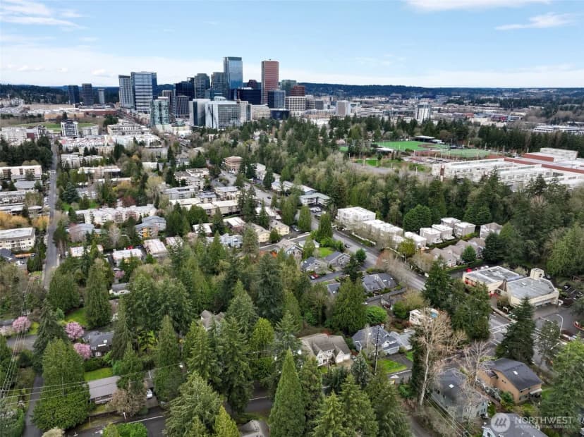 Property photo for 621 Bellevue Way Se, Bellevue photo 37