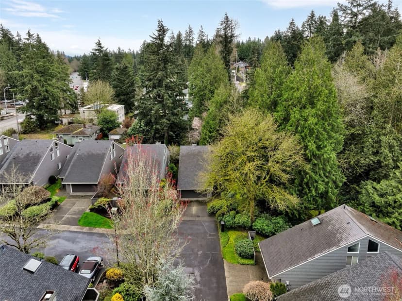 Property photo for 621 Bellevue Way Se, Bellevue photo 36