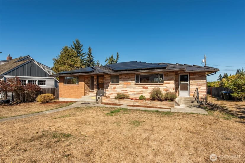 Property photo for 1421 E 2nd St, Port Angeles photo 2