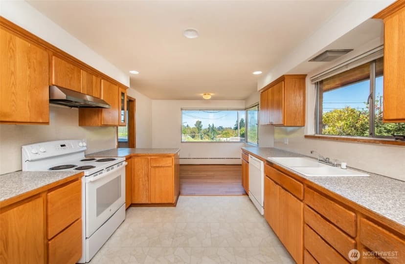 Property photo for 1421 E 2nd St, Port Angeles photo 12