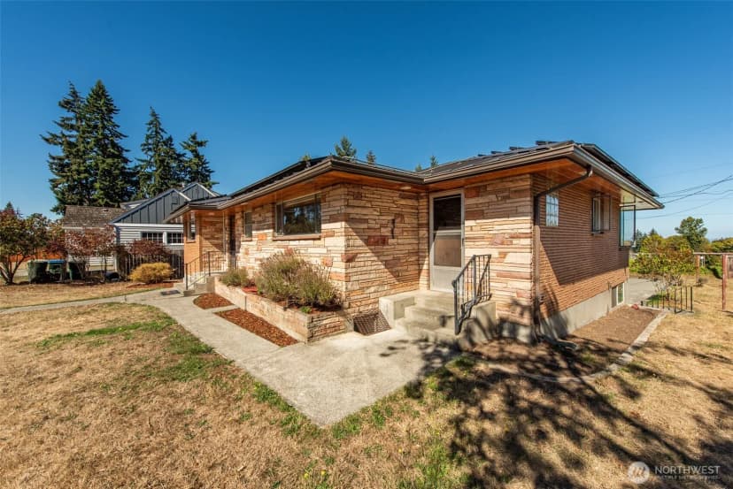 Property photo for 1421 E 2nd St, Port Angeles photo 3