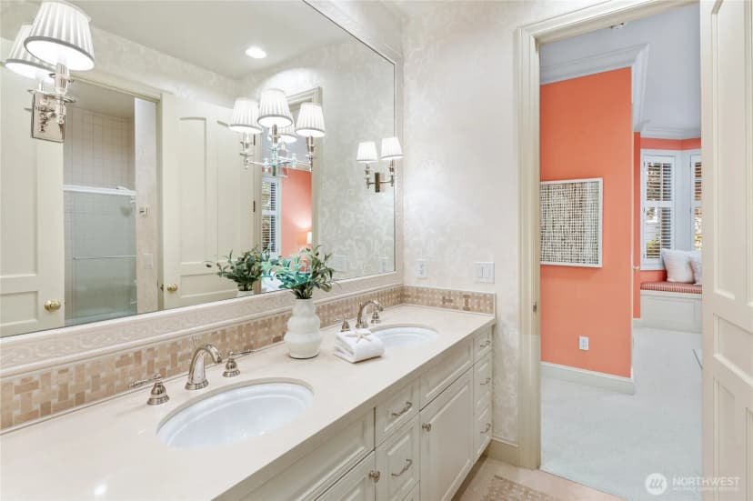 Property photo for 1510 38th Avenue E, Seattle photo 17