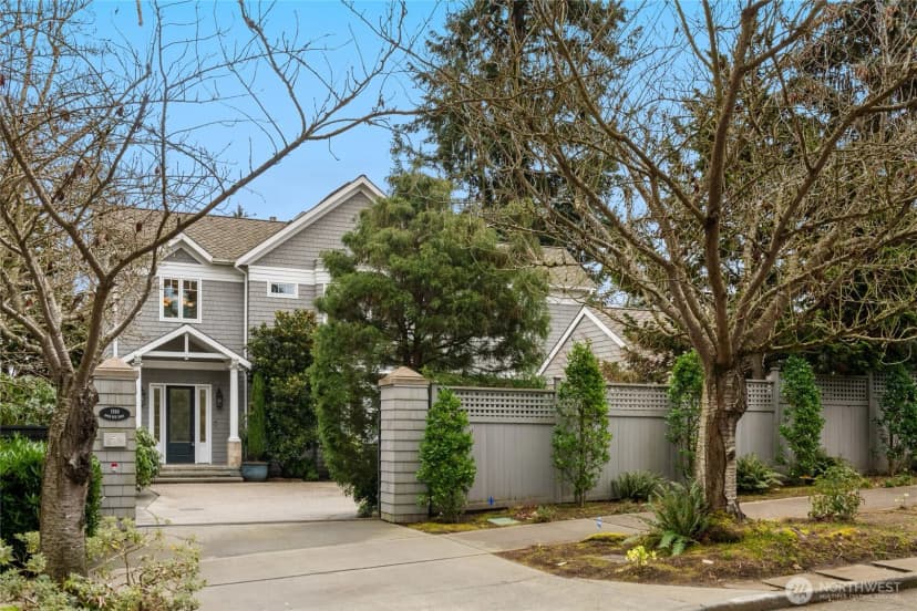 Property photo for 1510 38th Avenue E, Seattle photo 2