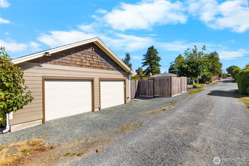 Property photo for 1108 C Avenue, Anacortes photo 32