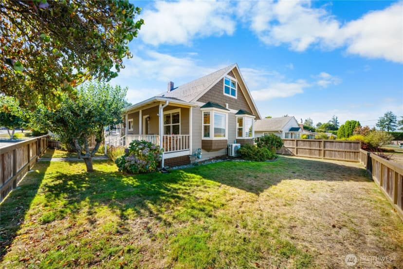 Property photo for 1108 C Avenue, Anacortes