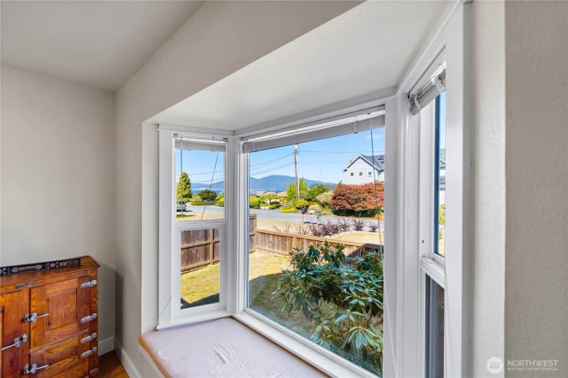 Property photo for 1108 C Avenue, Anacortes photo 9
