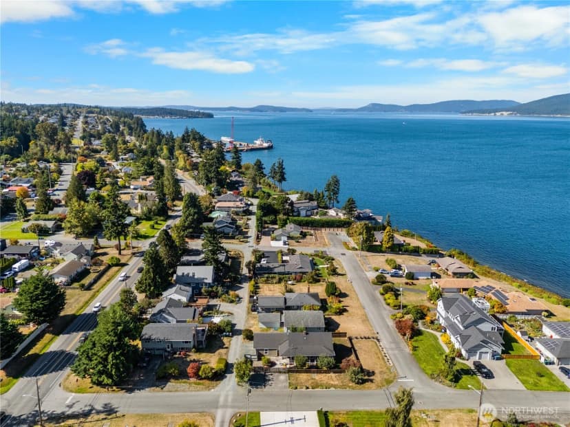 Property photo for 1108 C Avenue, Anacortes photo 38