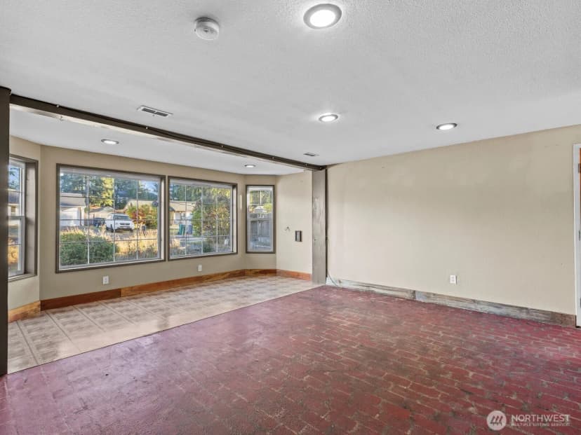 Property photo for 5706 225th Street Sw, Mountlake Terrace photo 4