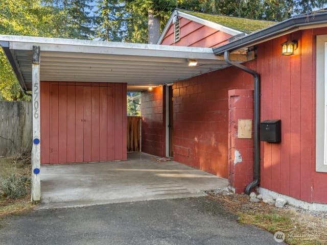 Property photo for 5706 225th Street Sw, Mountlake Terrace photo 2