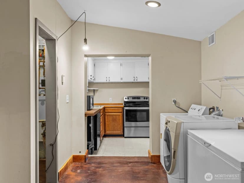 Property photo for 5706 225th Street Sw, Mountlake Terrace photo 12