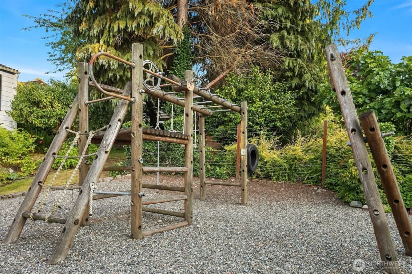 Property photo for 9304 Fauntleroy Way Sw, Seattle photo 34