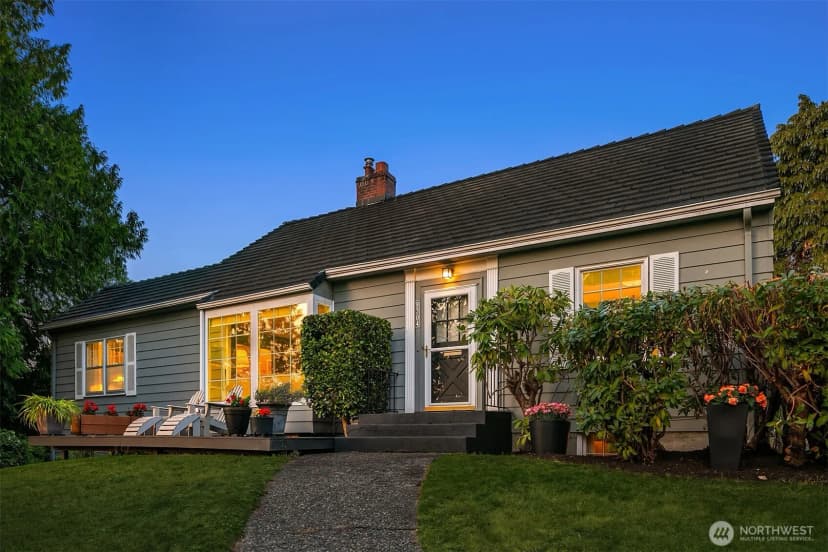 Property photo for 9304 Fauntleroy Way Sw, Seattle