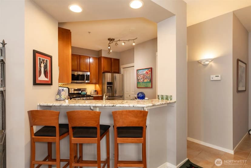 Property photo for 2000 Alaskan Way #255, Seattle photo 11