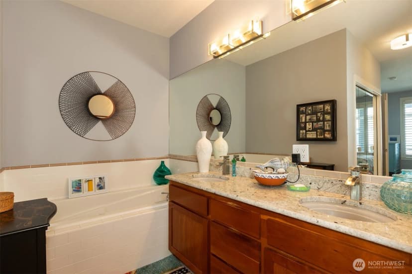 Property photo for 2000 Alaskan Way #255, Seattle photo 23