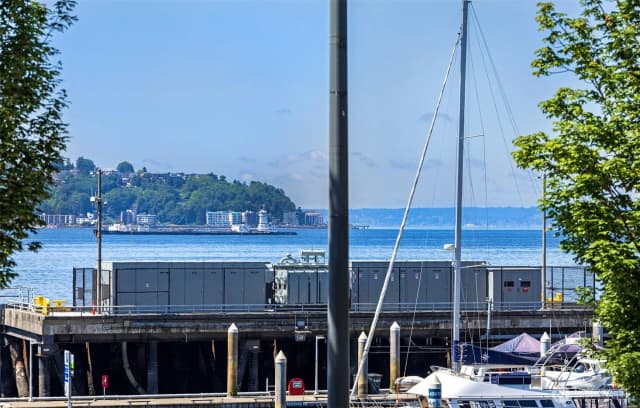 Property photo for 2000 Alaskan Way #255, Seattle photo 5