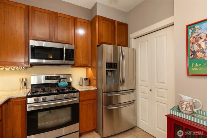Property photo for 2000 Alaskan Way #255, Seattle photo 10