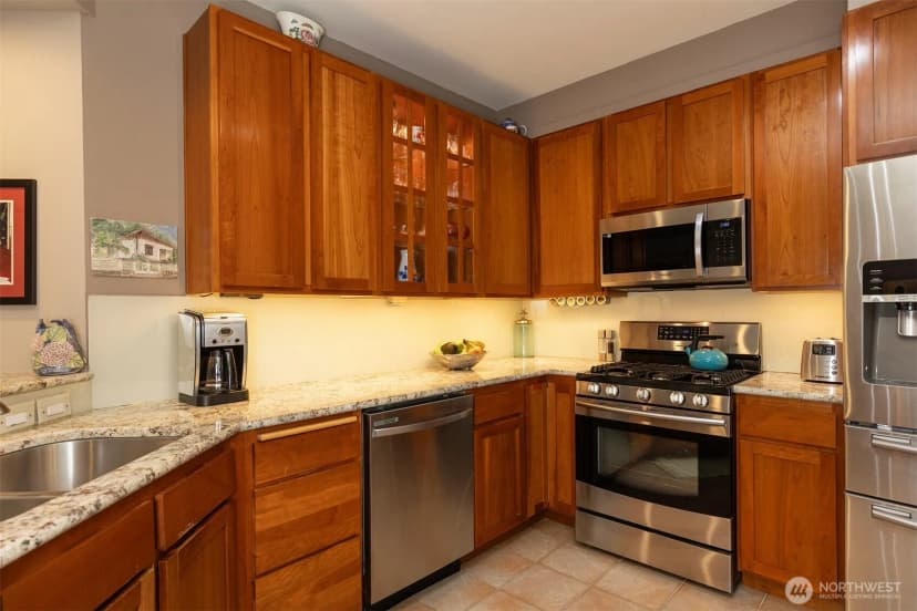 Property photo for 2000 Alaskan Way #255, Seattle photo 8