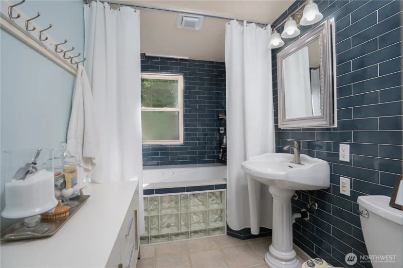 Property photo for 7902 41st Street W, University Place photo 18