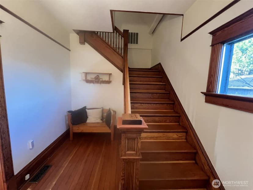 Property photo for 101 Rogers Street Nw, Olympia photo 9