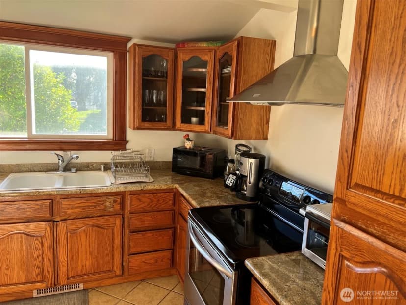 Property photo for 101 Rogers Street Nw, Olympia photo 14