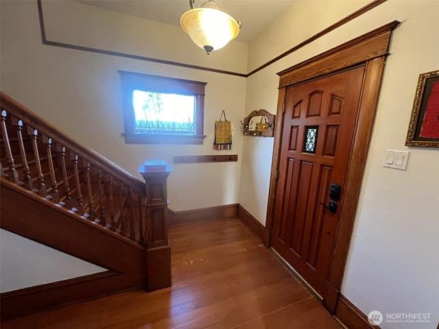 Property photo for 101 Rogers Street Nw, Olympia photo 3