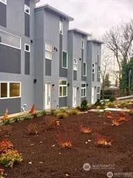 Property photo for 1543 Boylston Avenue E, Seattle photo 3