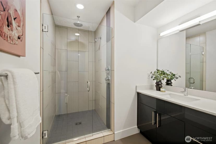 Property photo for 1543 Boylston Avenue E, Seattle photo 17