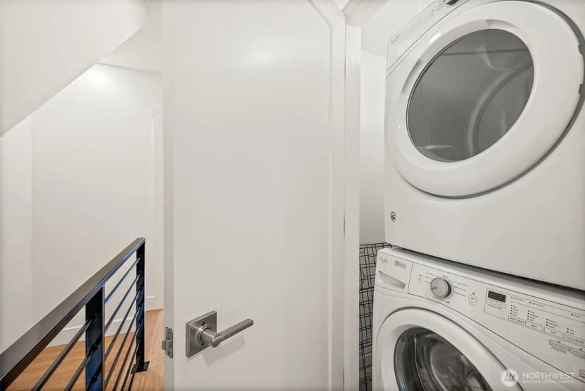 Property photo for 1543 Boylston Avenue E, Seattle photo 22
