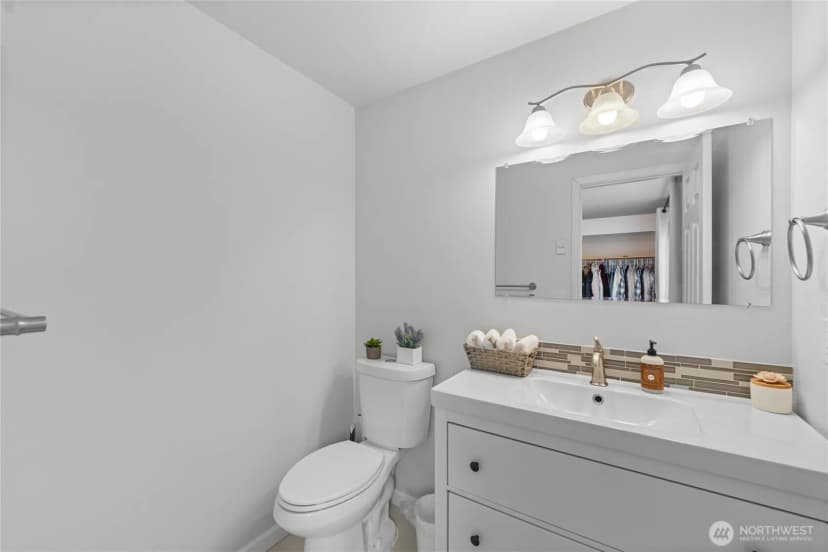Property photo for 4325 Northgate Drive, Oak Harbor photo 18