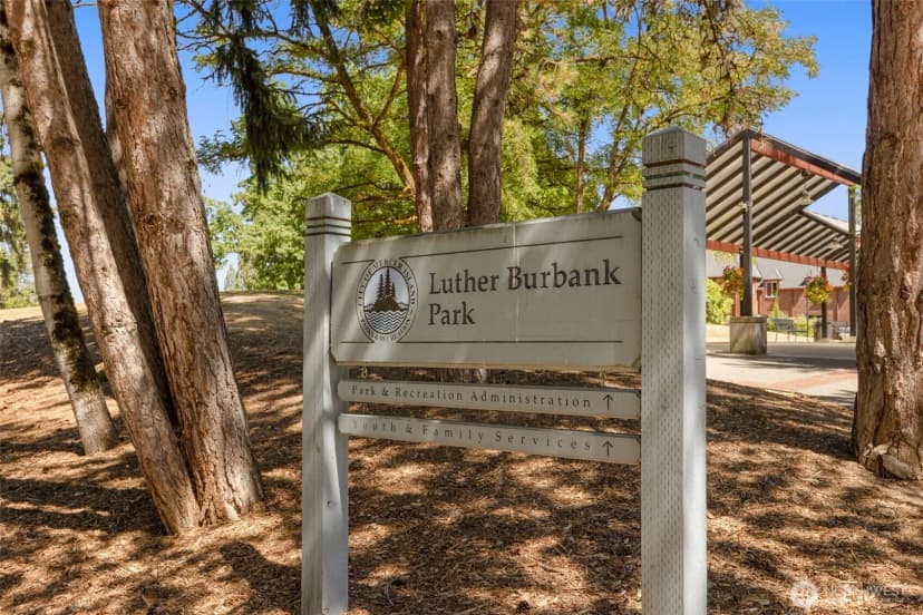 Property photo for 5044 Butterworth Road, Mercer Island photo 28