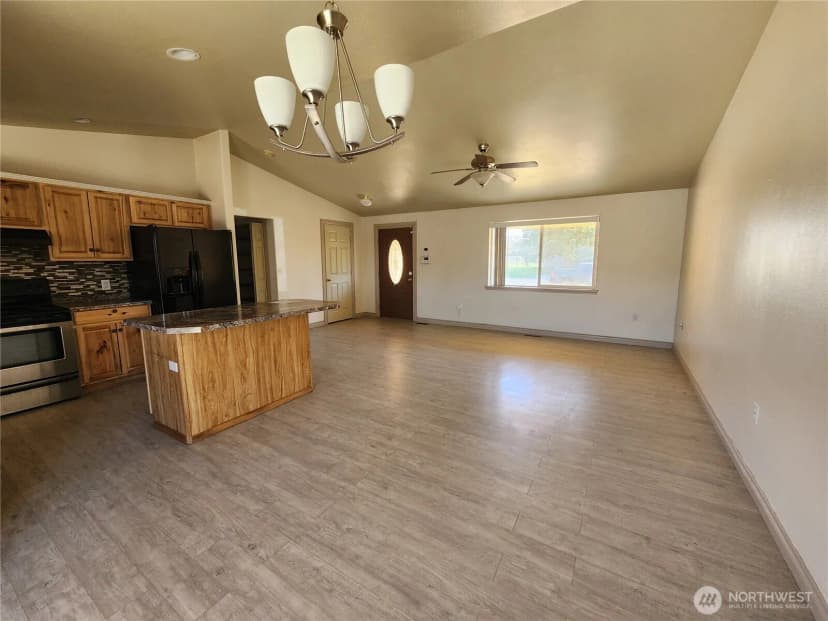 Property photo for 1070 S 4th Avenue, Othello photo 6