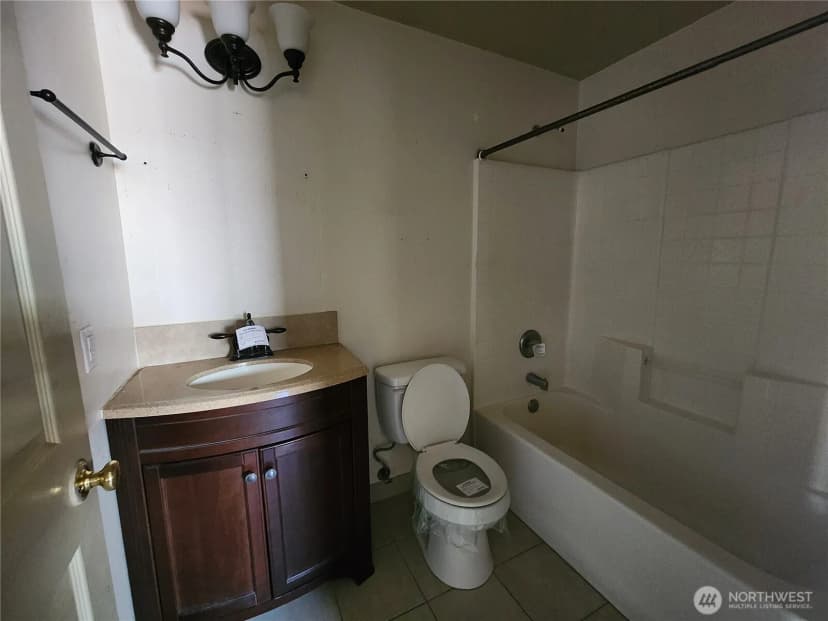 Property photo for 1070 S 4th Avenue, Othello photo 8