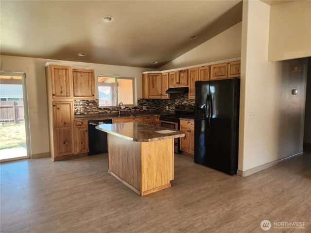 Property photo for 1070 S 4th Avenue, Othello photo 4