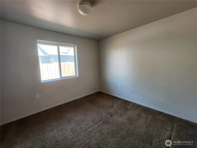 Property photo for 1070 S 4th Avenue, Othello photo 7