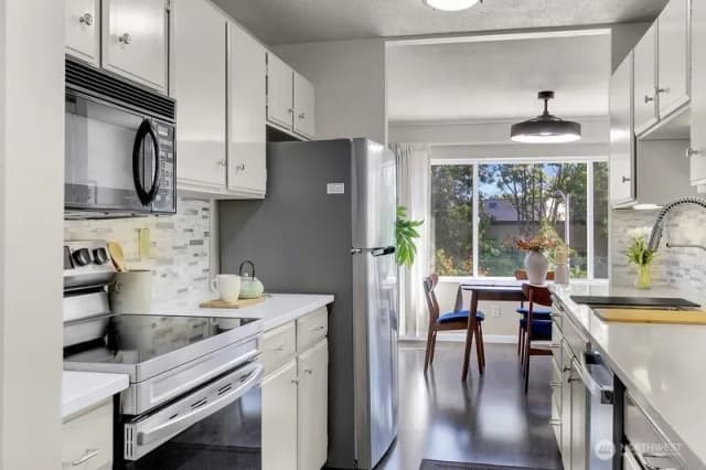 Property photo for 4545 Sand Point Way Ne #304, Seattle photo 5