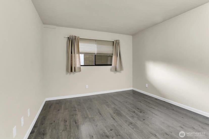 Property photo for 4545 Sand Point Way Ne #304, Seattle photo 11