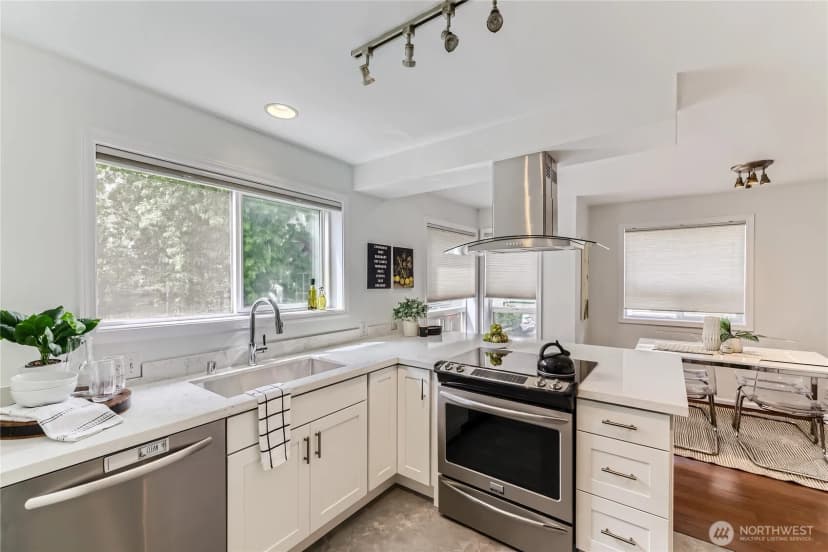 Property photo for 2801 Ne 130th Street #c101, Seattle photo 7
