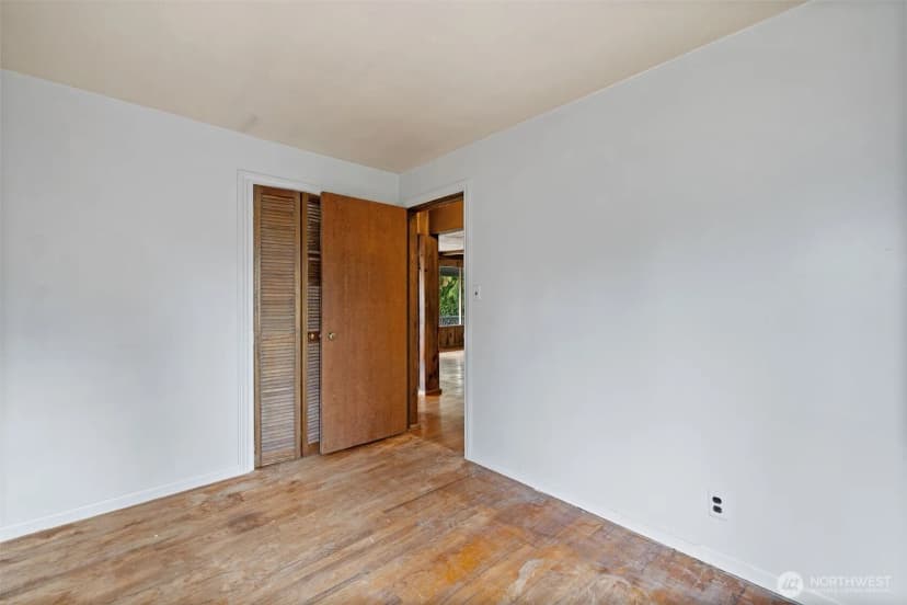 Property photo for 12520 24th Avenue Ne, Seattle photo 22