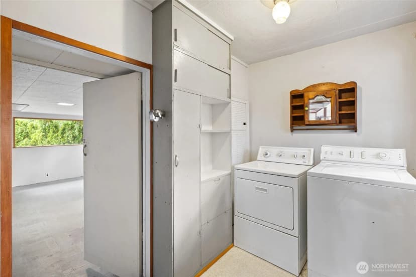 Property photo for 12520 24th Avenue Ne, Seattle photo 23