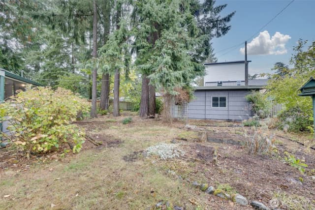 Property photo for 12520 24th Avenue Ne, Seattle photo 4