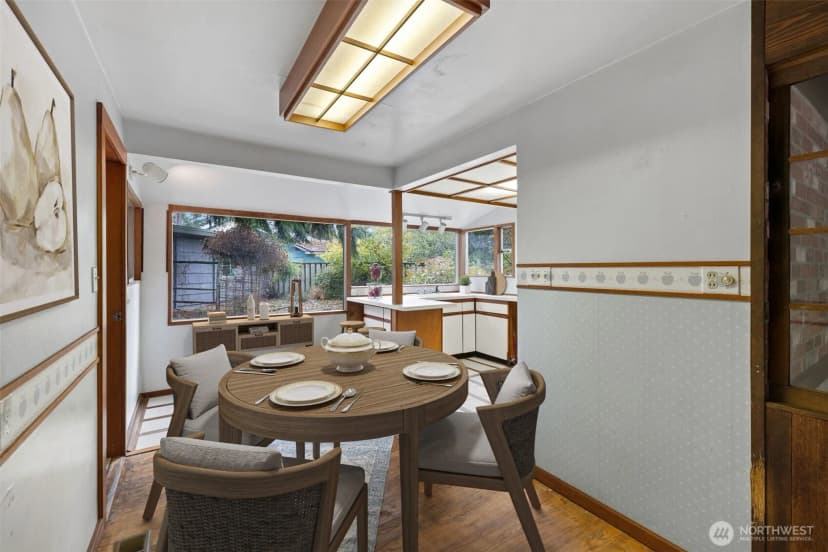 Property photo for 12520 24th Avenue Ne, Seattle photo 14