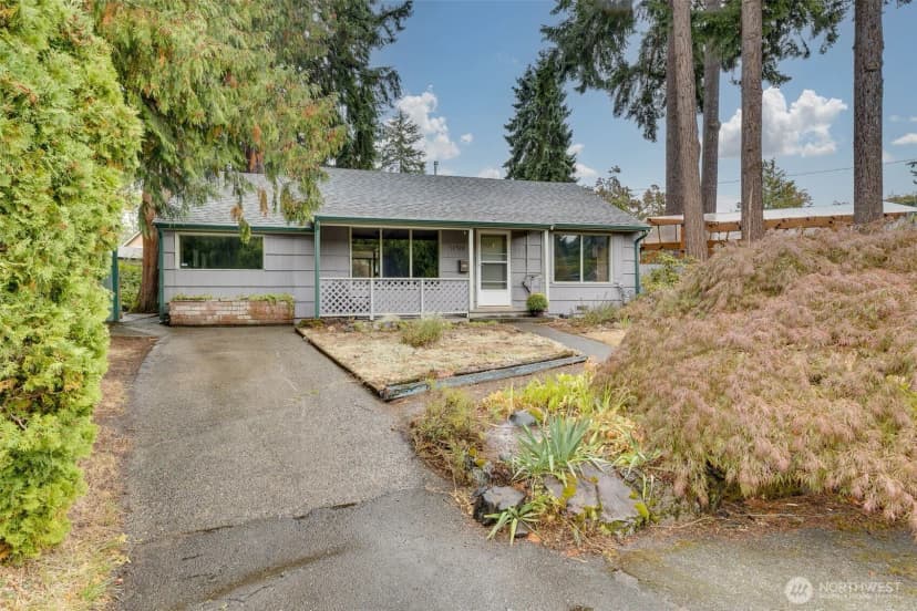 Property photo for 12520 24th Avenue Ne, Seattle photo 3