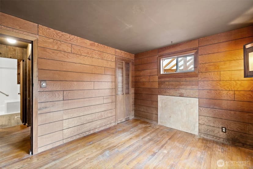Property photo for 12520 24th Avenue Ne, Seattle photo 18