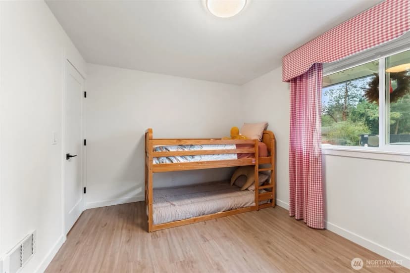 Property photo for 620 Sw 302nd Street, Federal Way photo 15