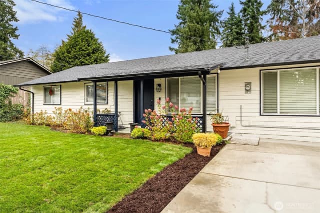 Property photo for 620 Sw 302nd Street, Federal Way photo 2