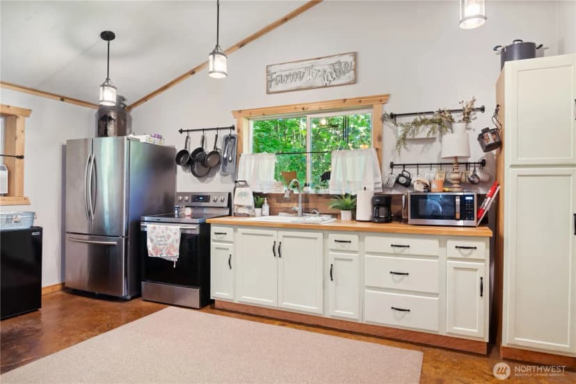 Property photo for 5780 Westside Highway, Castle Rock photo 26