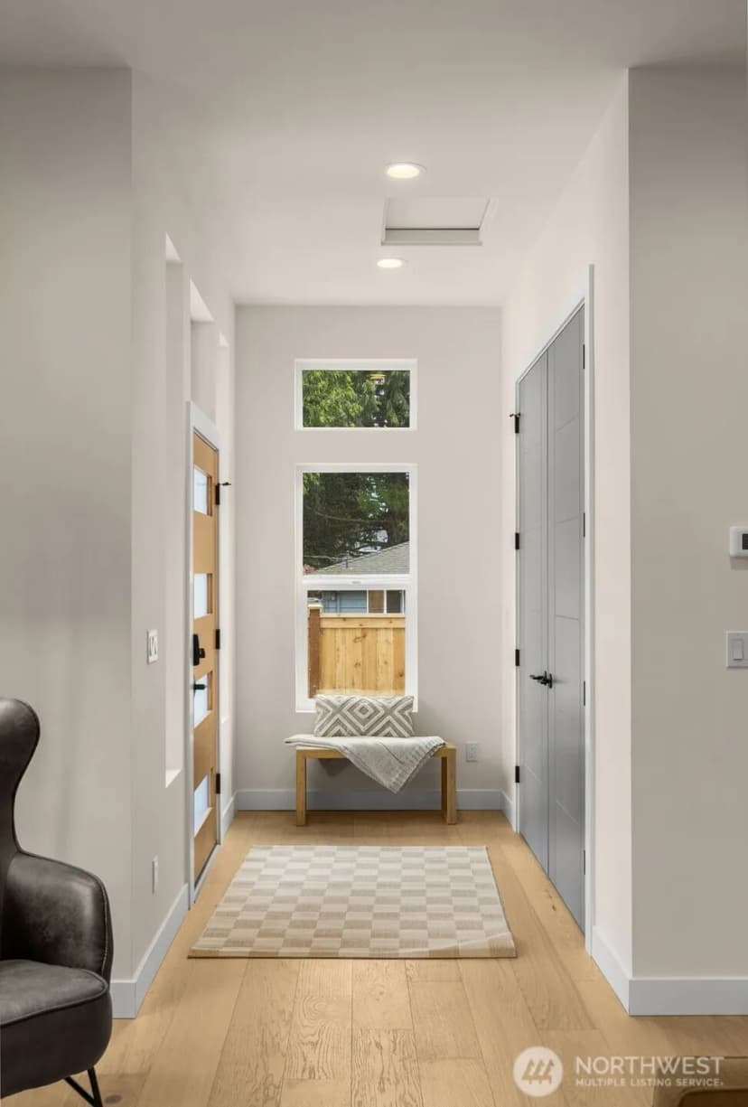 Property photo for 2727 50th Avenue Sw, Seattle photo 5
